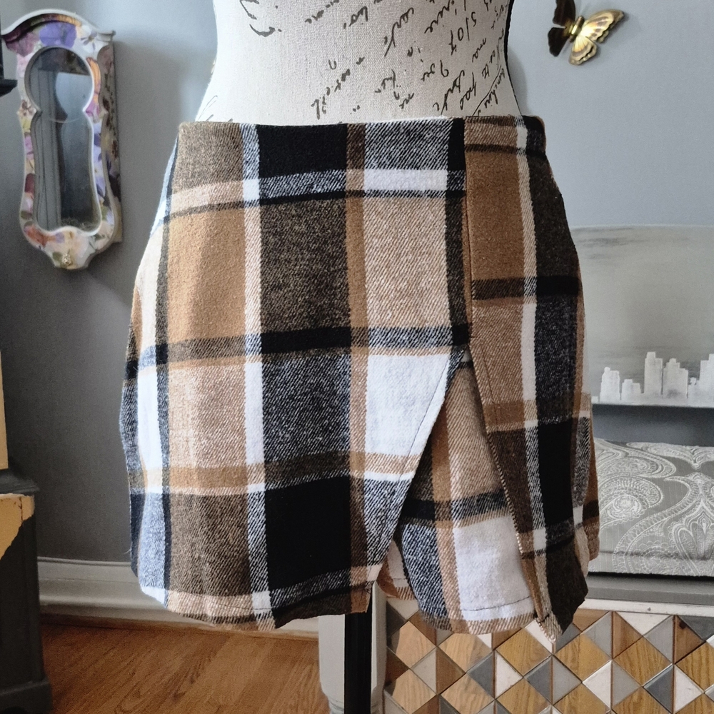 Plaid Flannel Indie Sleaze Skort in Black, White, and Tan